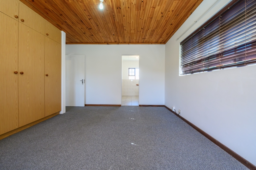 4 Bedroom Property for Sale in Charlo Eastern Cape
